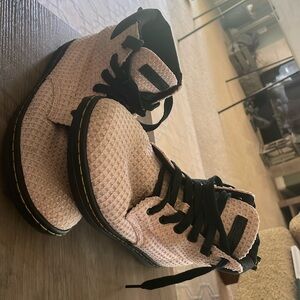 Women’s Dr. Martens